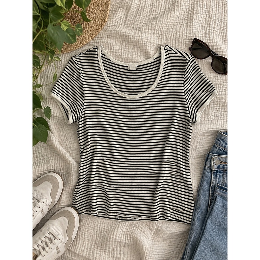 Garage Womens Black White Striped Scoop Neck Short Sleeve Top Size M